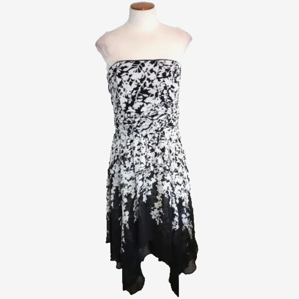 white house black market Strapless Contrast Black and White Floral Sz 2 NWT ***